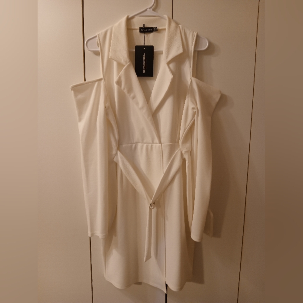 Pretty Little Thing Cream Long Sleeve Dress NICE! Host Pick!!